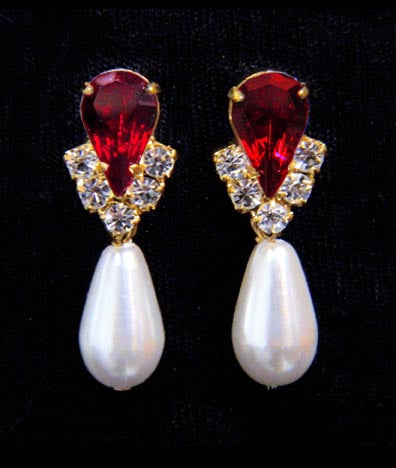 #5538SIAMG - Rhinestone Pear V Pearl Drop Earrings - Siam Gold Plated